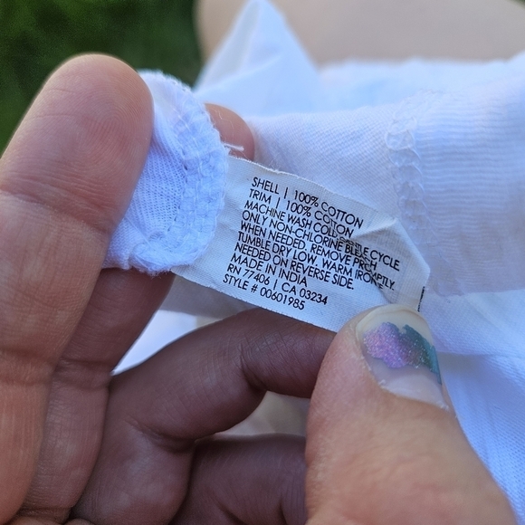 Club Monaco white cotton crochet-back tee size large - Picture 3 of 4